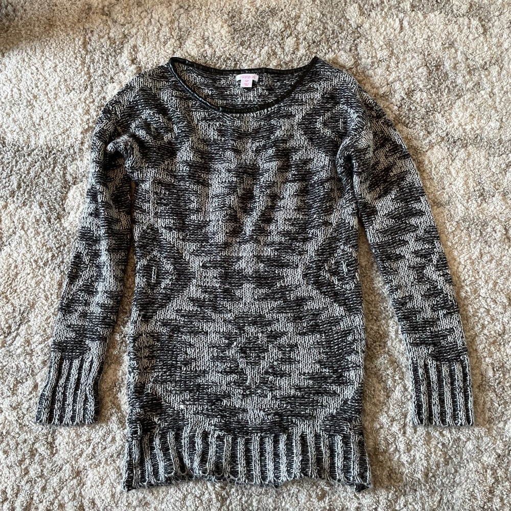 Aztec black and white sweater